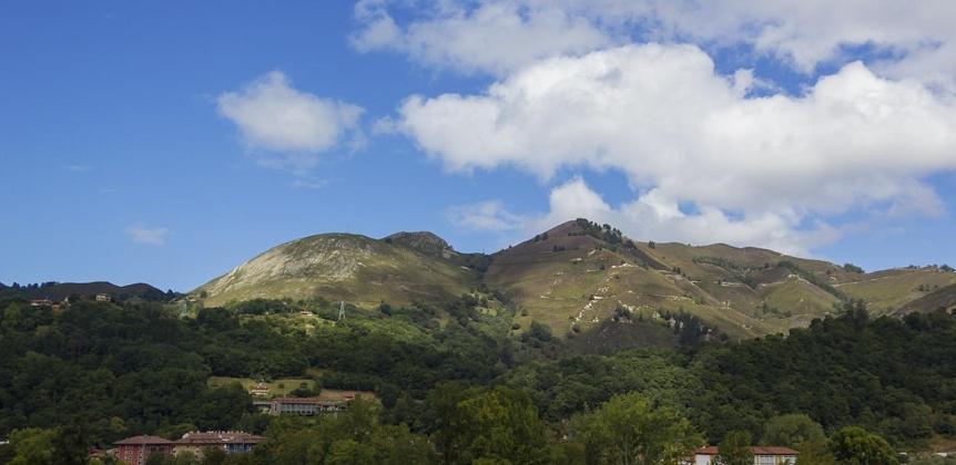 Casa La Cruz A 2Km De Onís Екстериор снимка