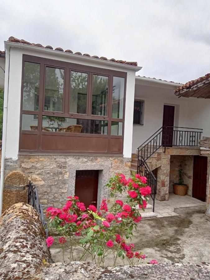 Casa La Cruz A 2Km De Onís Екстериор снимка